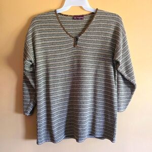 CC Hughes V-neck Knit Sweater, M (PTP=21")